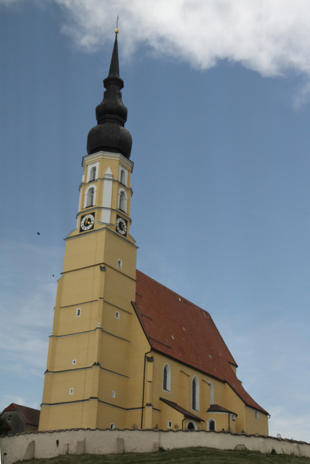 IMG_3398.jpg - One of many churches in the Austrian countryside     Near Salzburg